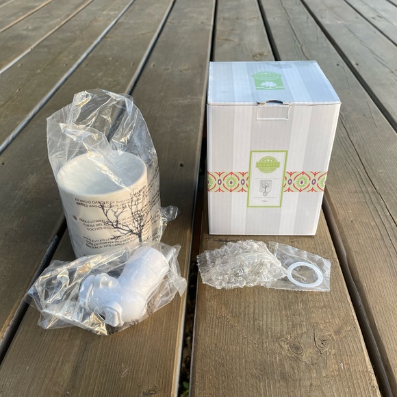 Scentsy Tilia Tree Pattern Wall Plug-In Wax Warmer in Original Box - Picture 12 of 12